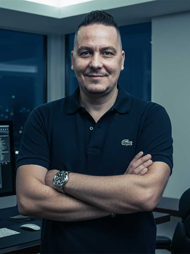 Desarrollador web Full Stack en Valencia con más de 16 años de experiencia y 500+ proyectos completados. Especializado en diseño web WordPress, tiendas online PrestaShop, desarrollo de aplicaciones móviles Ionic y optimización SEO.